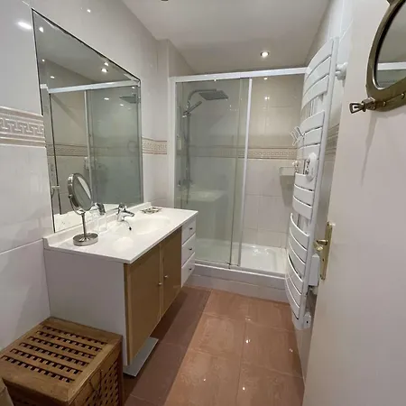 Confort Moderne : Beau T2 Avec Balcon, Acces Direct Plage, Wifi - St Jean De Monts - Fr-1-224c-322
